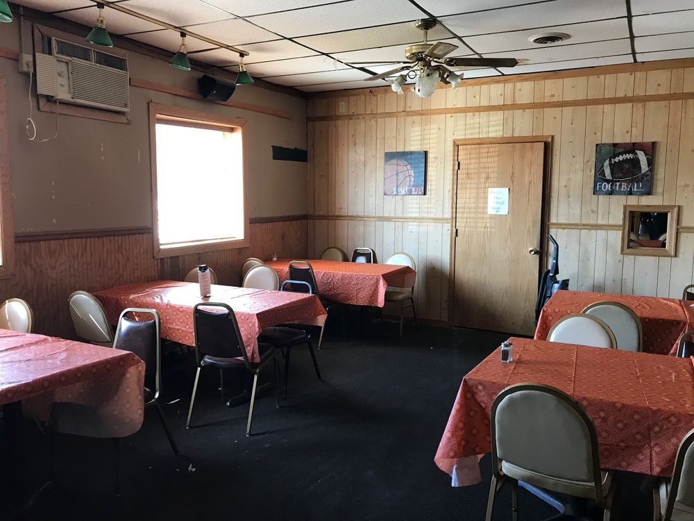 TC's Point After: 719 6th Ave, De Witt, IA 52742